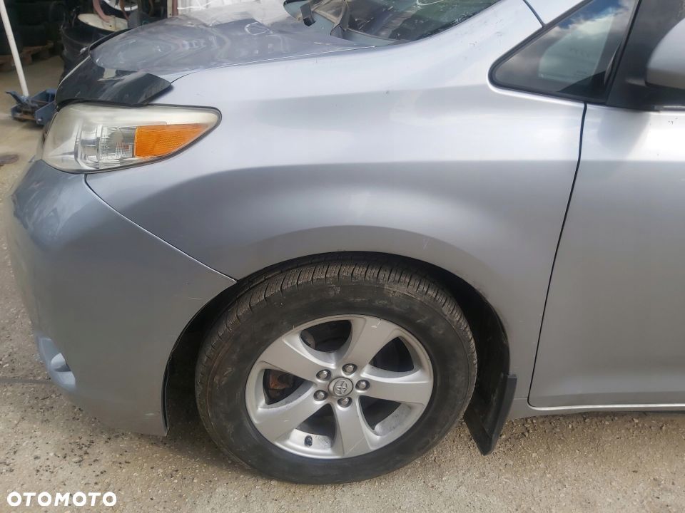 TOYOTA SIENNA kompletny przód ZDERZAK MASKA PAS - 4