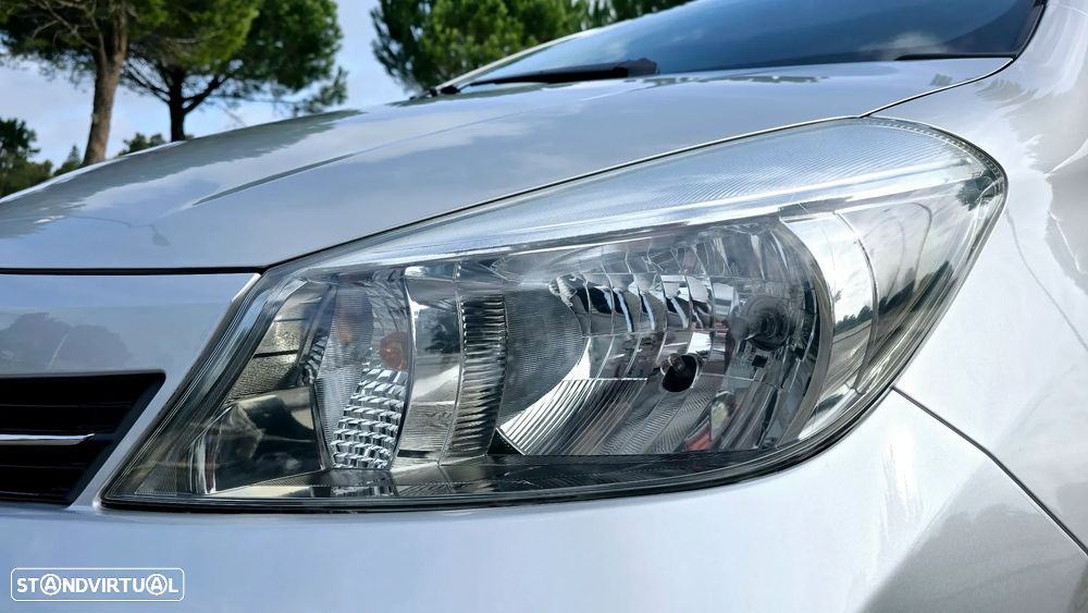 Toyota Yaris 1.33 VVT-i Comfort+P.Style - 10