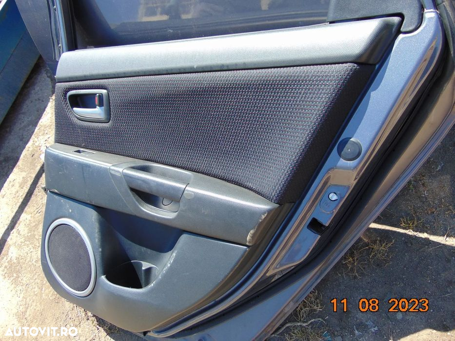Usa Mazda 3 2004-2010 usi fata spate stanga dreapta dezmembrez Mazda 3 - 4