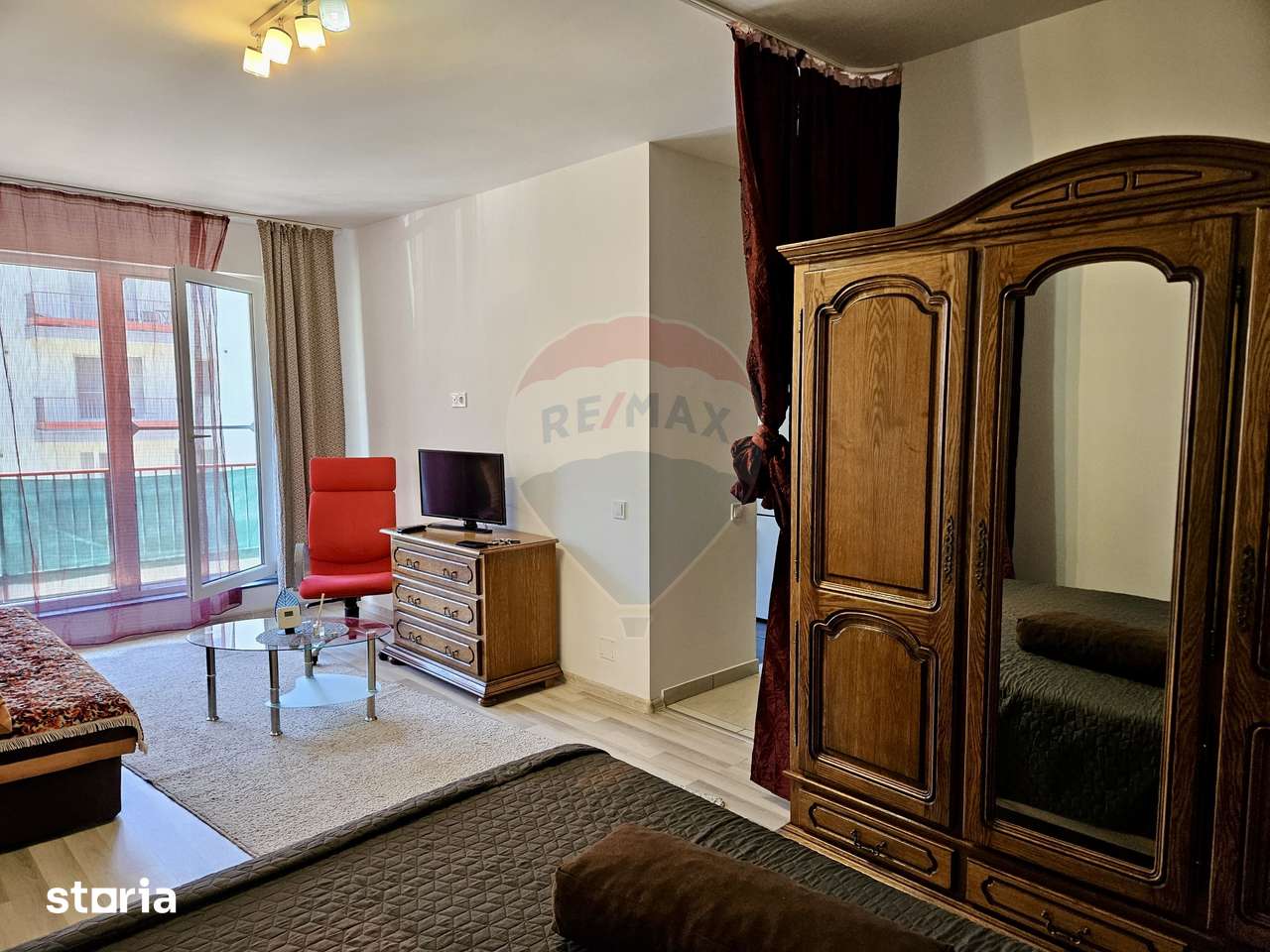 Apartament cu 1 camere de închiriat, loc de parcare, bloc nou — fotografia 3