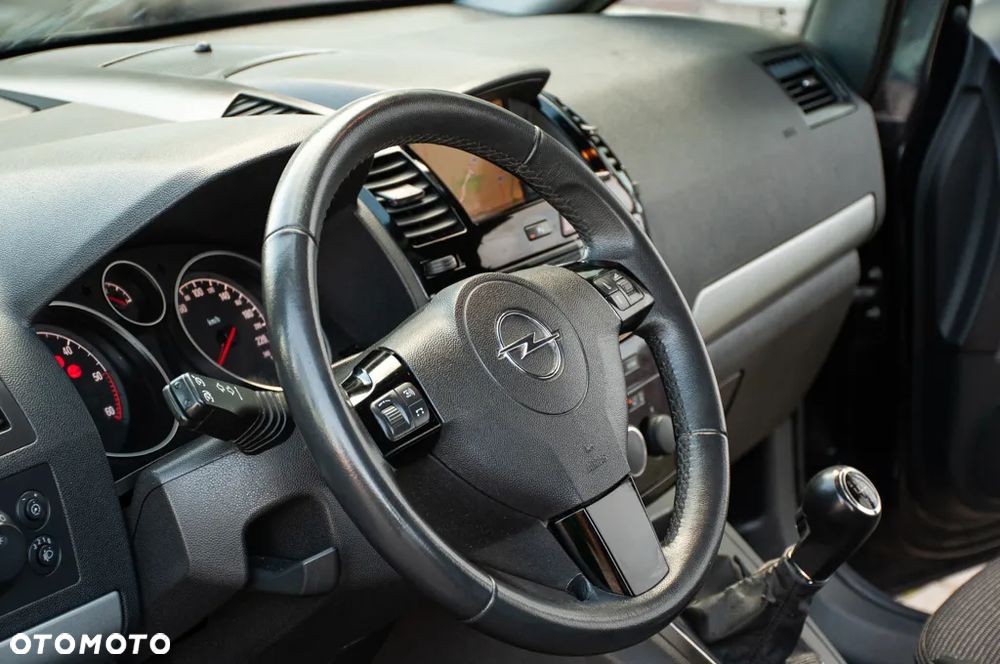Opel Zafira - 26