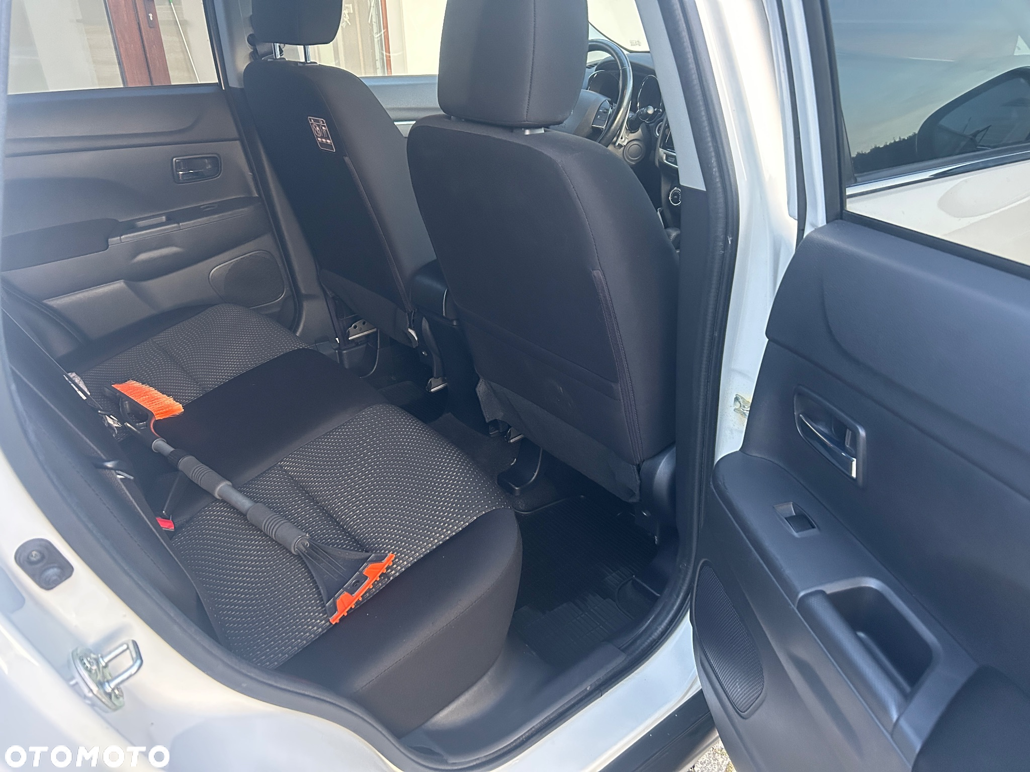 Mitsubishi ASX 2.2 DI-D 4WD Automatik Intense - 19