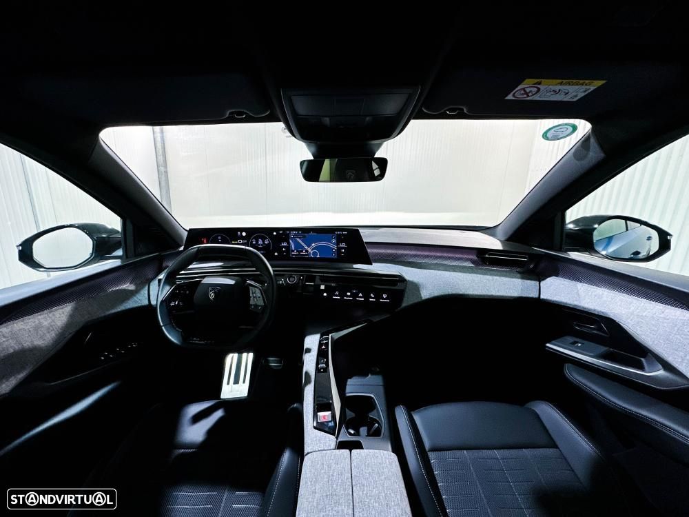 Peugeot E-3008 73 kWh GT - 11