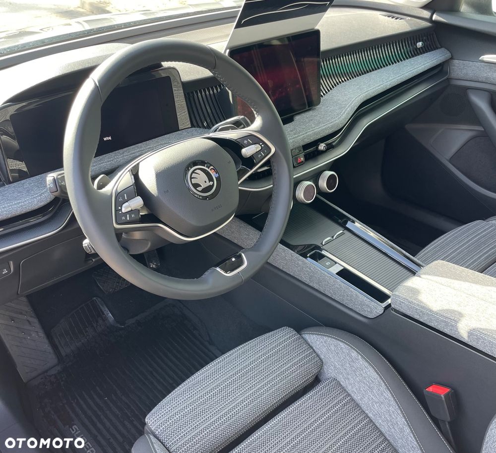 Skoda Superb 2.0 TDI SCR Selection DSG - 9