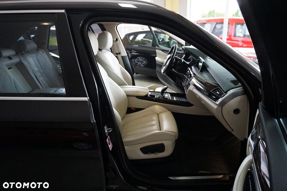BMW X5 xDrive30d - 14