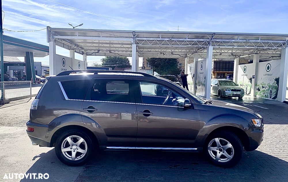 Mitsubishi Outlander 2.2 DI-D 4WD Intense+ 06 - 3