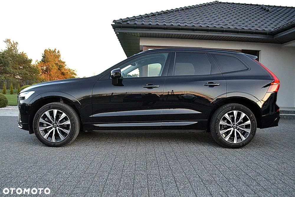 Volvo XC 60 B4 D Plus Dark - 4