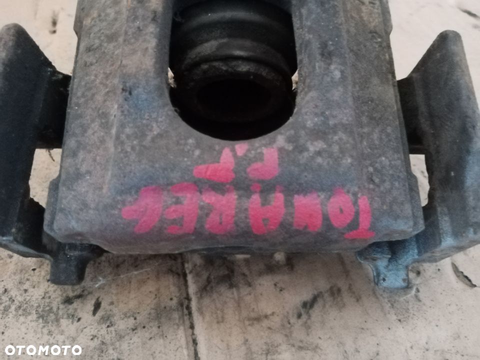 Zacisk hamulcowy prawy tył tylny VW Touareg 7L - 5