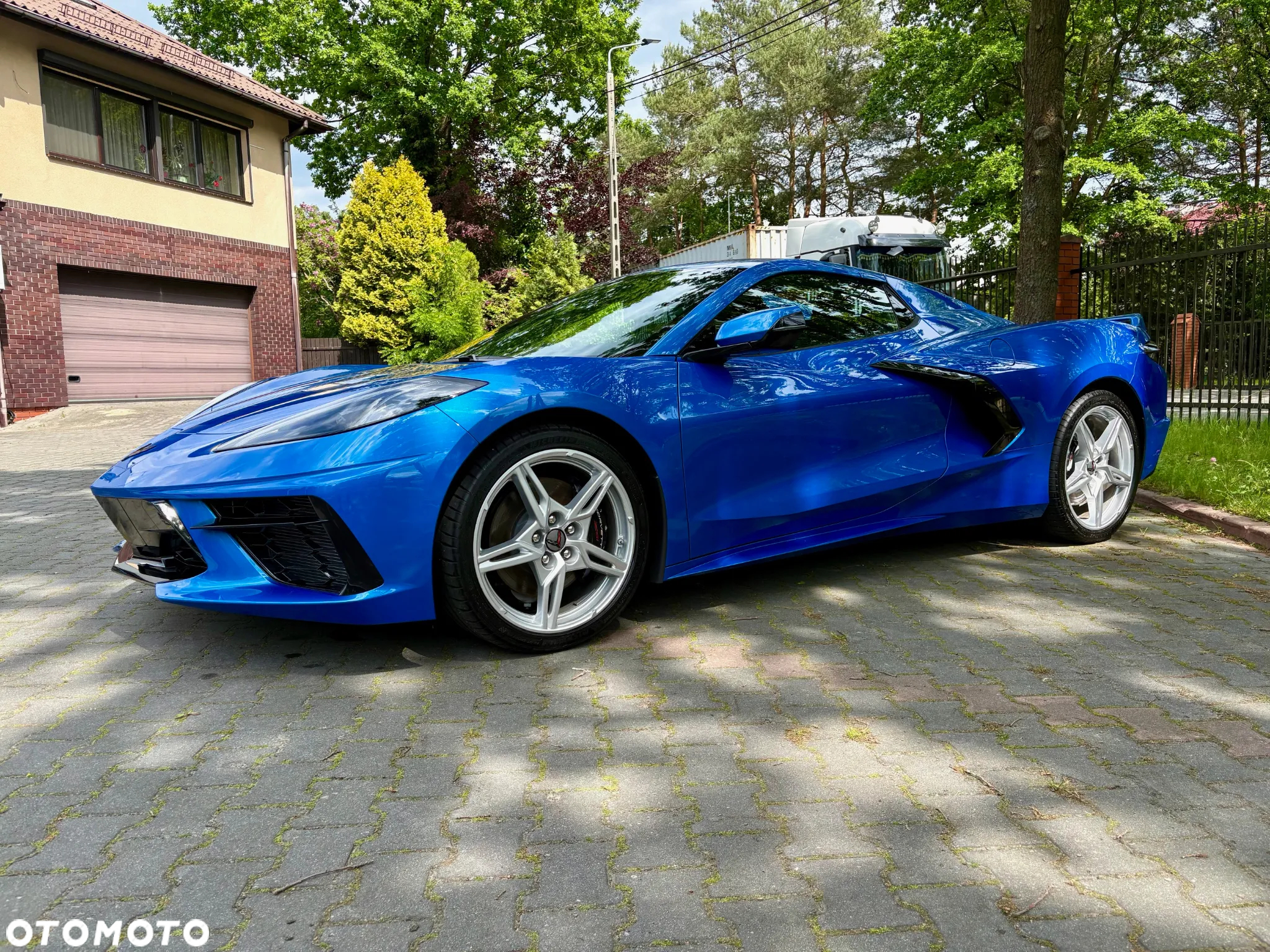 Chevrolet Corvette - 11