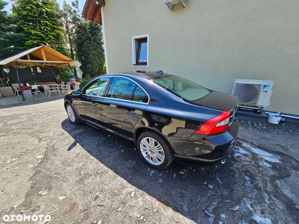 Volvo S80 4.4 V8 Momentum - 10