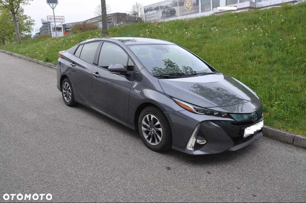 Toyota Prius - 3