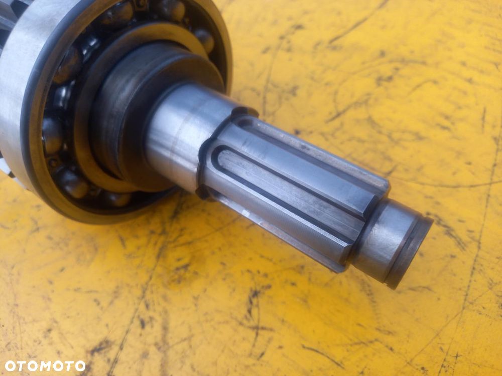 Przedni WOM New Holland T7.230 - 29