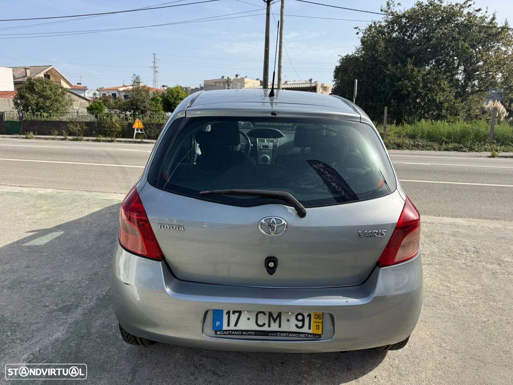 Toyota Yaris 1.0 VVT-i AC - 6