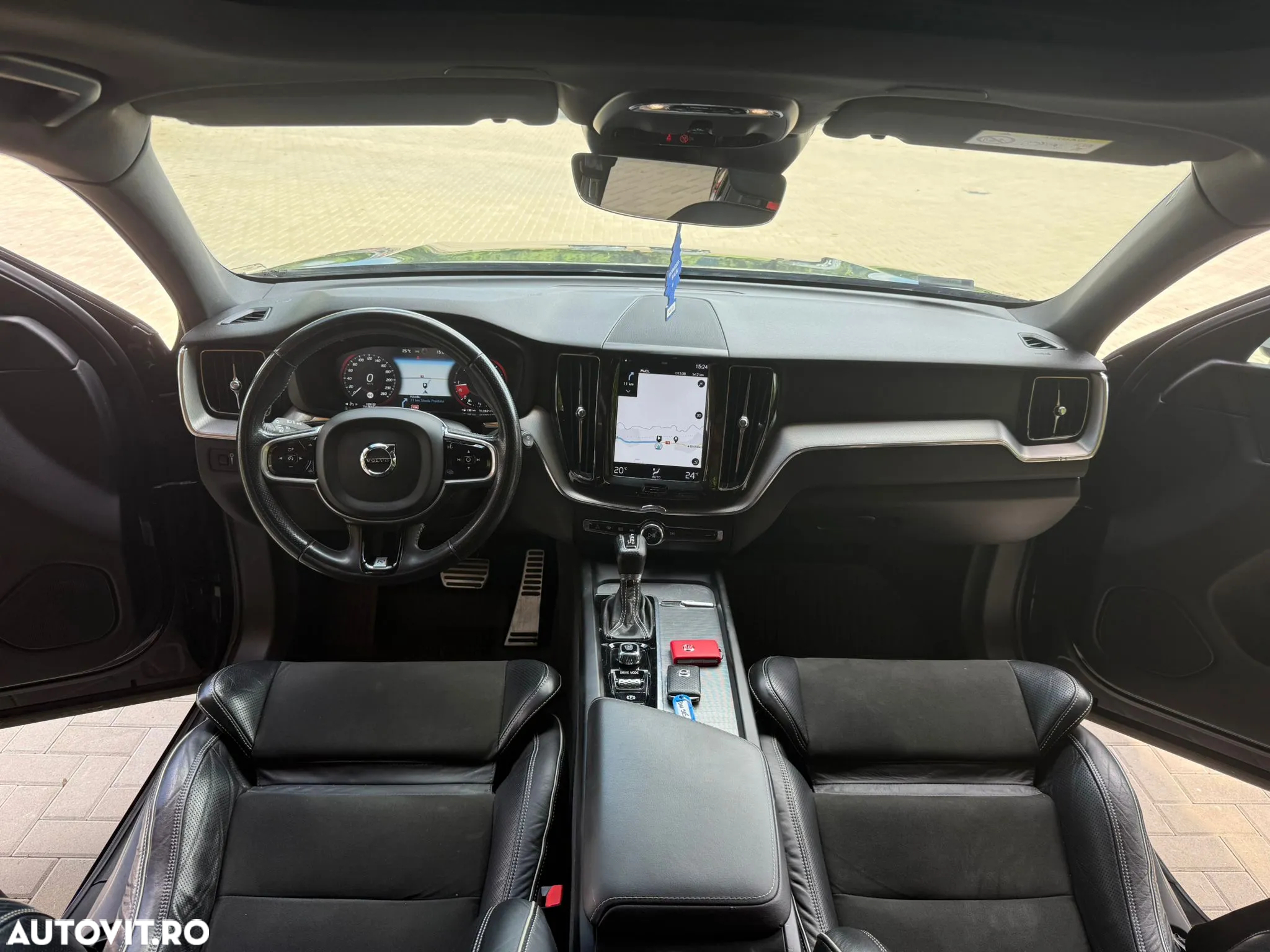 Volvo XC 60 D4 AWD Geartronic RDesign - 11