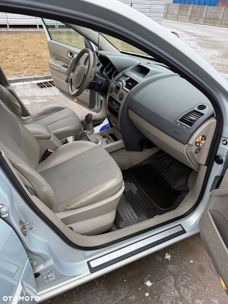 Renault Megane 1.6 Confort Privilege - 26