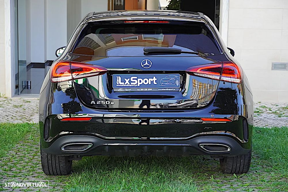 Mercedes-Benz A 250 e AMG Line - 10
