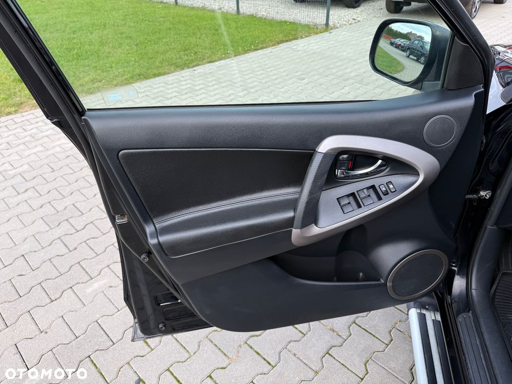 Toyota RAV4 2.2 D-4D Sol - 14