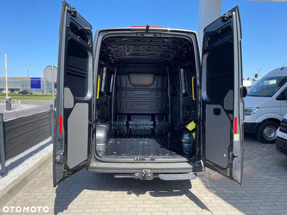 Volkswagen Crafter - 13