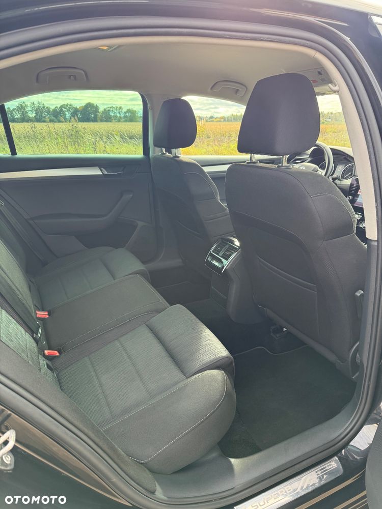 Skoda Superb 2.0 TDI Ambition DSG - 14