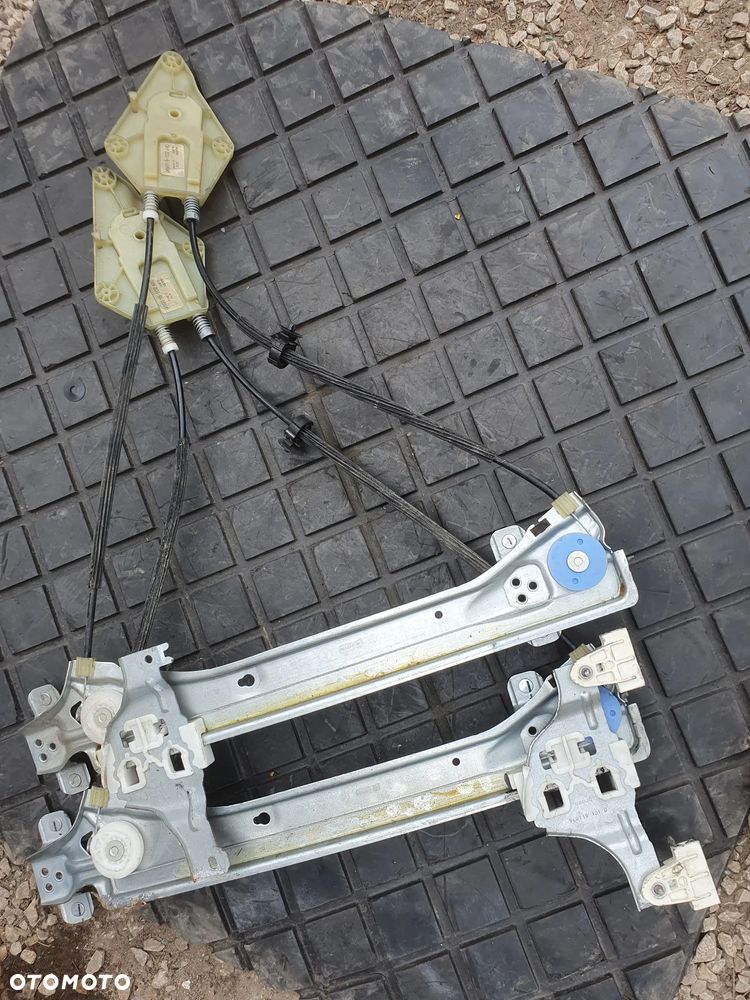 RENAULT MEGANE III MECHANIZM SZYBY PRAWY TYŁ POSIADAM 2 SZT 82720003R - 3