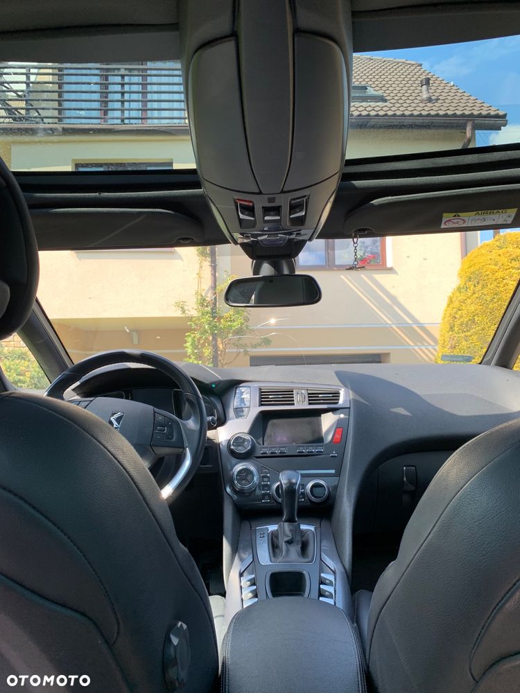 Citroën DS5 1.6 e-HDi Chic MCP - 4