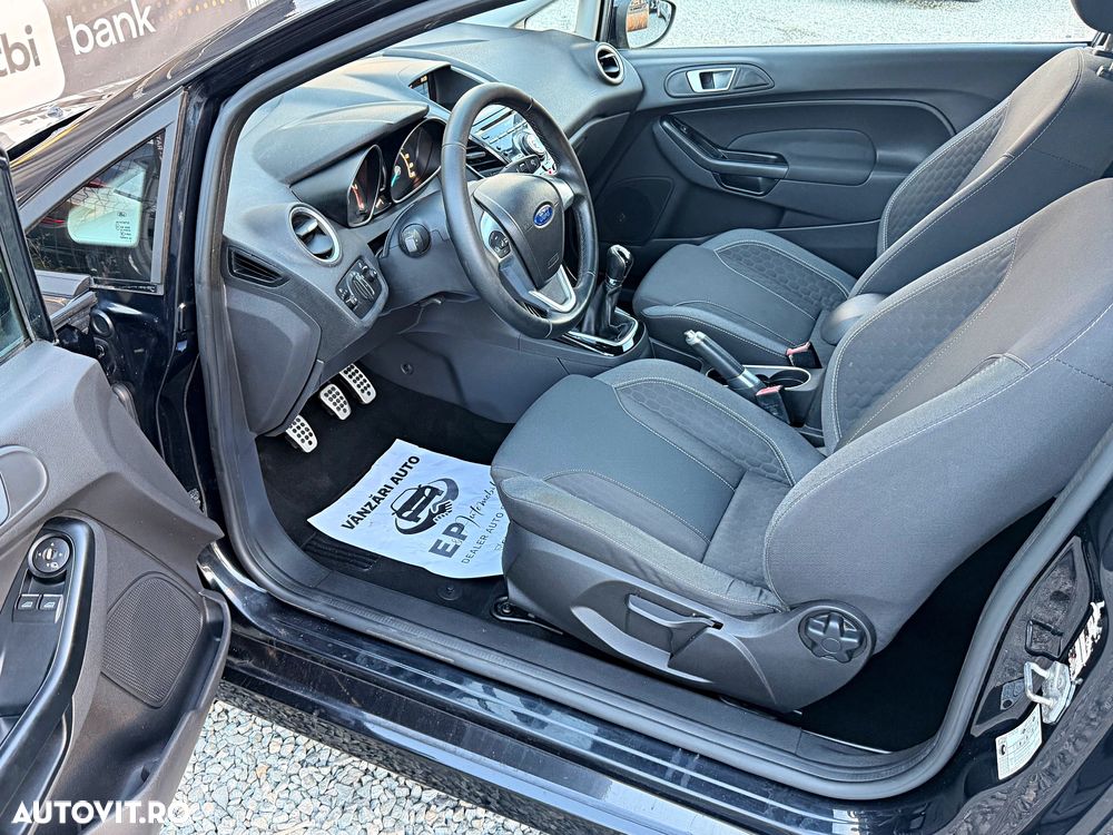 Ford Fiesta 1.6 TDCI DPF Titanium - 15