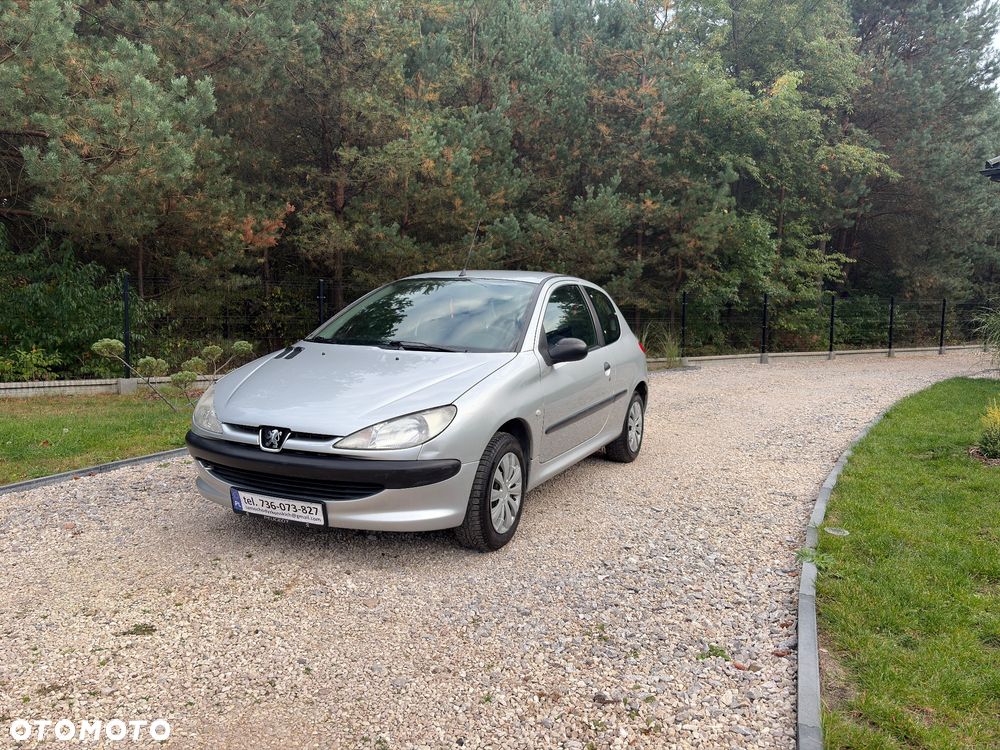 Peugeot 206 2002 photo 2