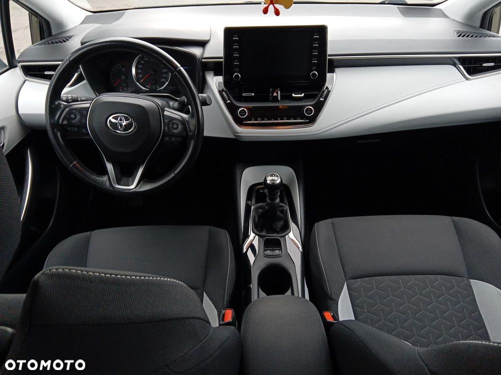 Toyota Corolla - 16