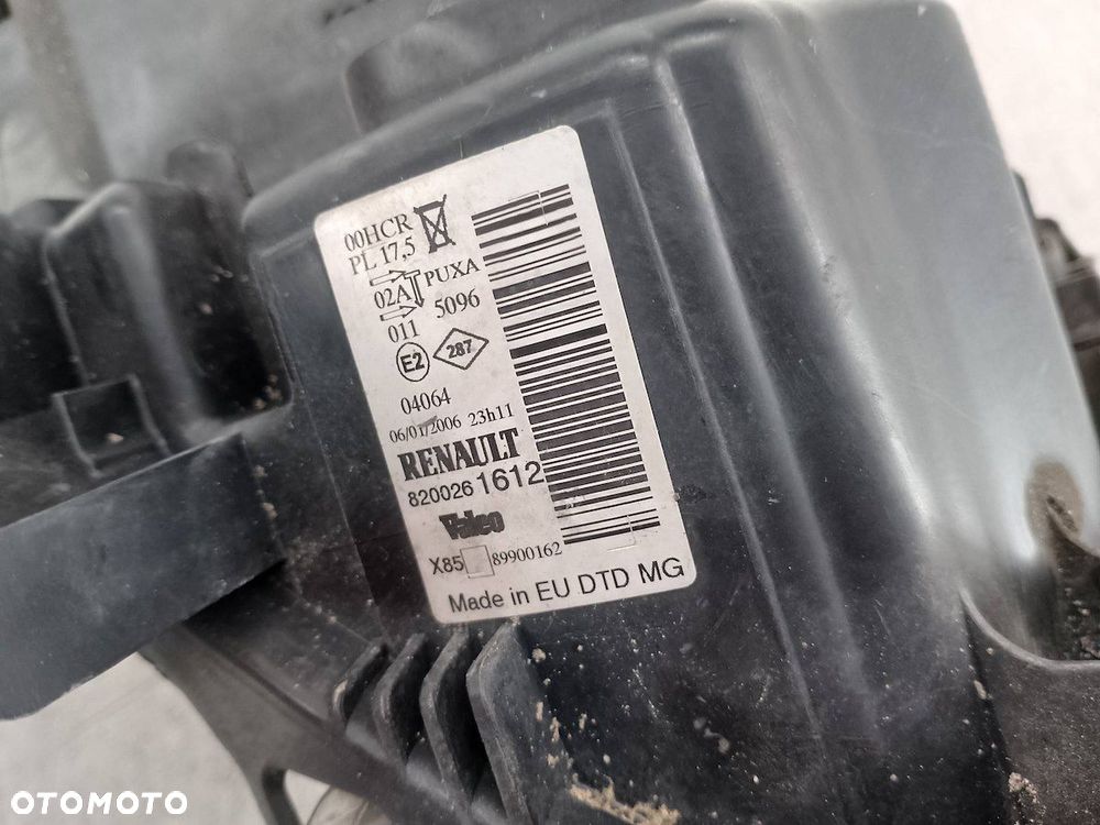 LAMPA PRZÓD PRAWA RENAULT CLIO III 8200261612   89900162 - 4