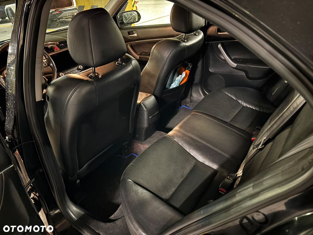 Honda Accord 2.0 Executive - 16