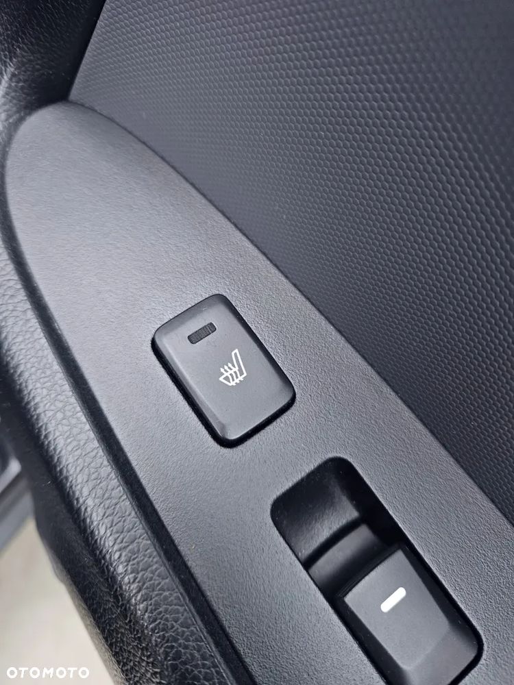 Kia Sportage 2.0 CVVT 2WD Automatik Vision - 23