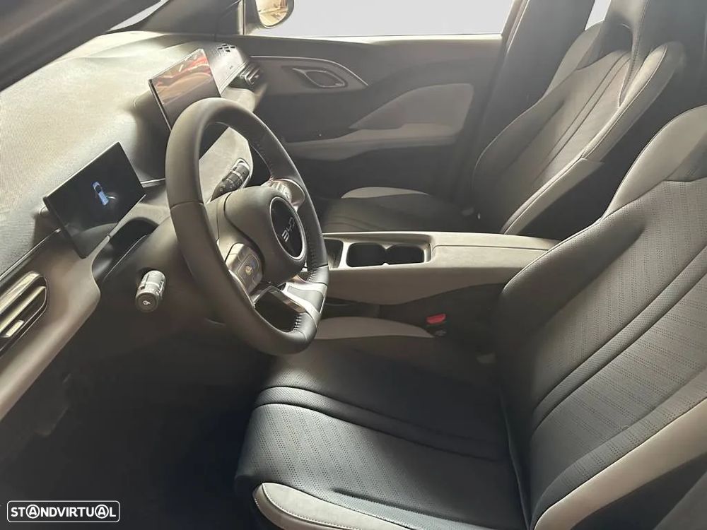 BYD Dolphin Surf 43.2 kWh Comfort - 10