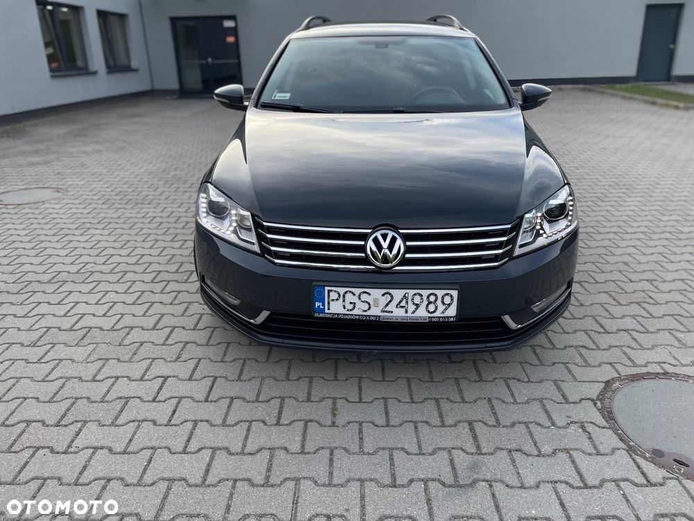 Volkswagen Passat - 8