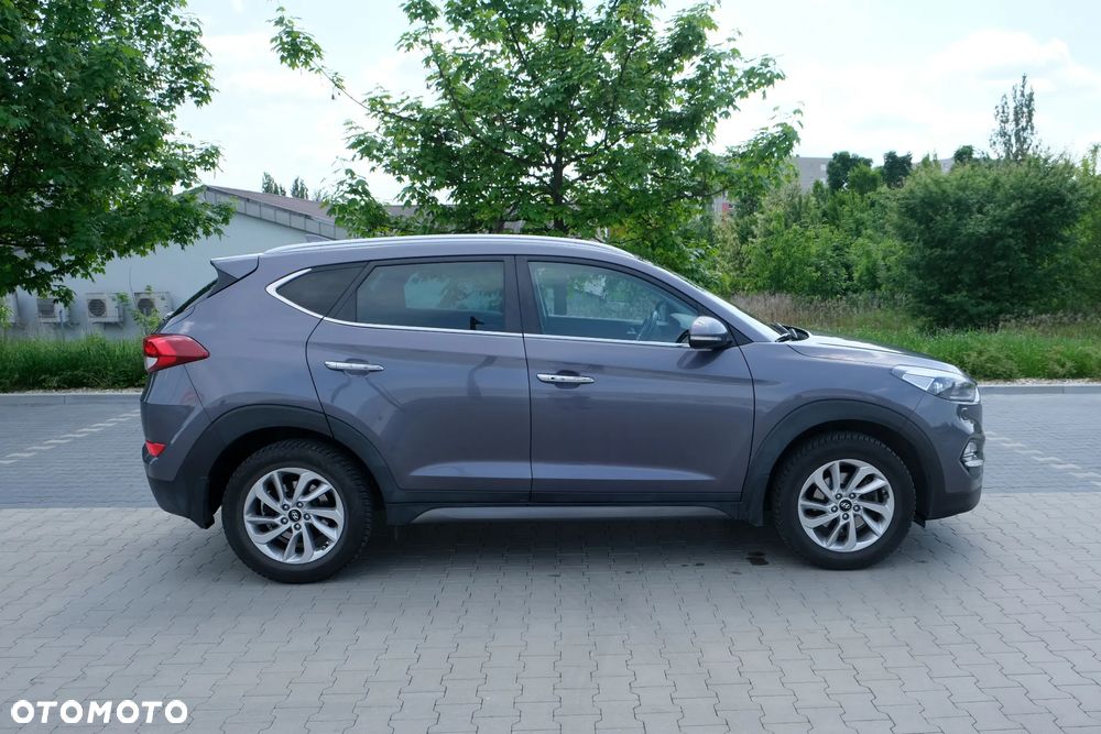 Hyundai Tucson 1.7 CRDI BlueDrive Style 2WD - 1
