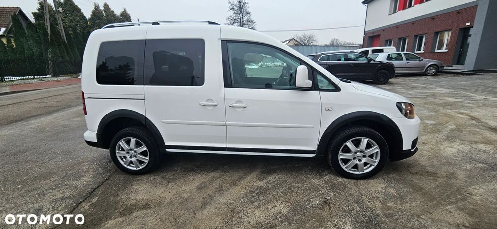 Volkswagen Caddy Cross Trendline 4Motion - 4