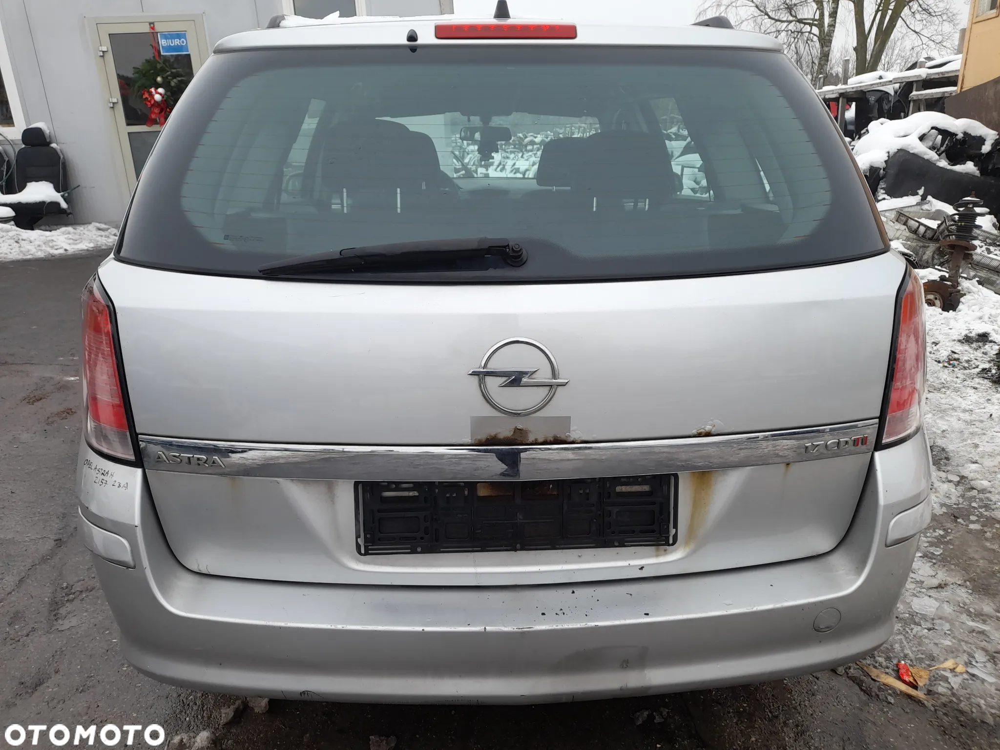 OPEL ASTRA H ZDERZAK TYŁ TYLNY TYLNI Z157 - 19