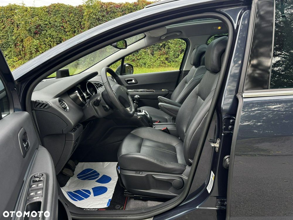 Peugeot 5008 HDI FAP 150 Premium - 11