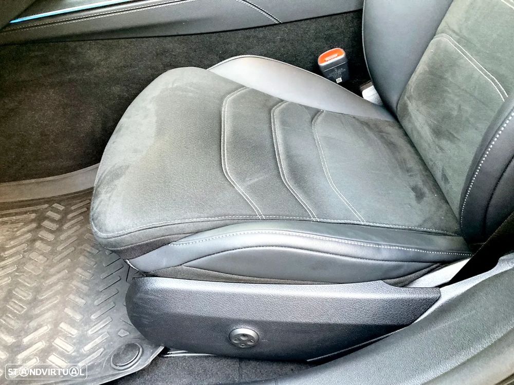 Mercedes-Benz E 300 e AMG Line - 22