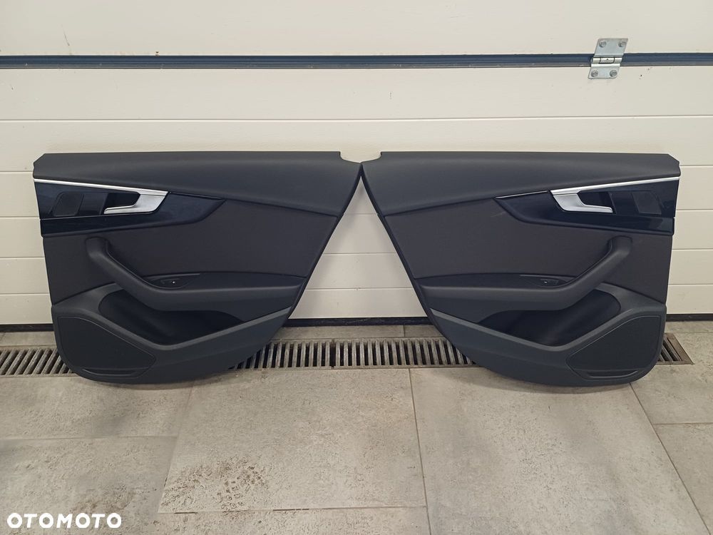 NR 2 Boczki drzwi do AUDI A4 B9 2022 rok 8W5 dekory czarne, ambient - 4