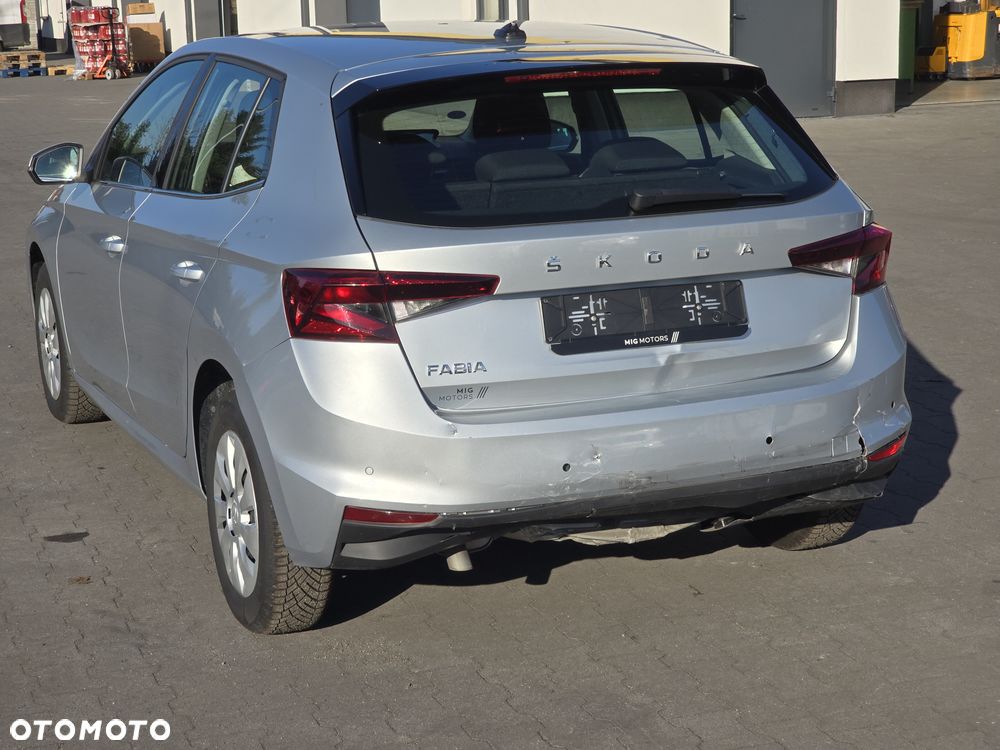 Skoda Fabia 1.0 TSI Ambition DSG - 8