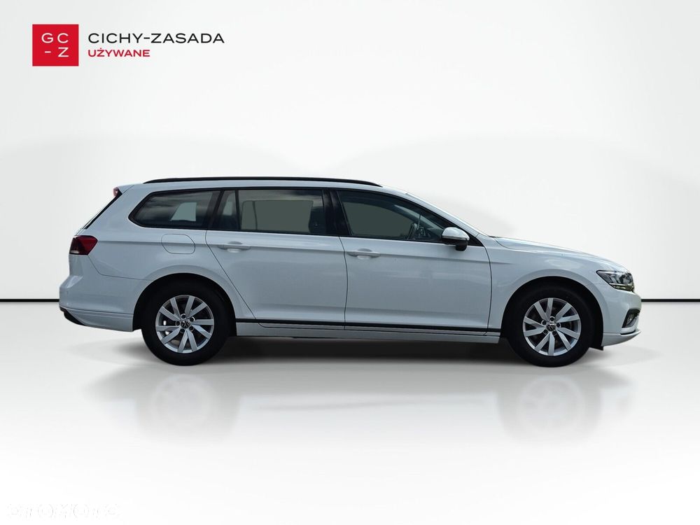 Volkswagen Passat Variant 2.0 TDI SCR Business DSG - 6