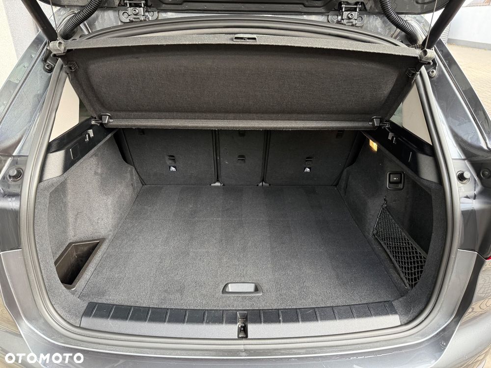 BMW X1 sDrive16d Sport Line - 38