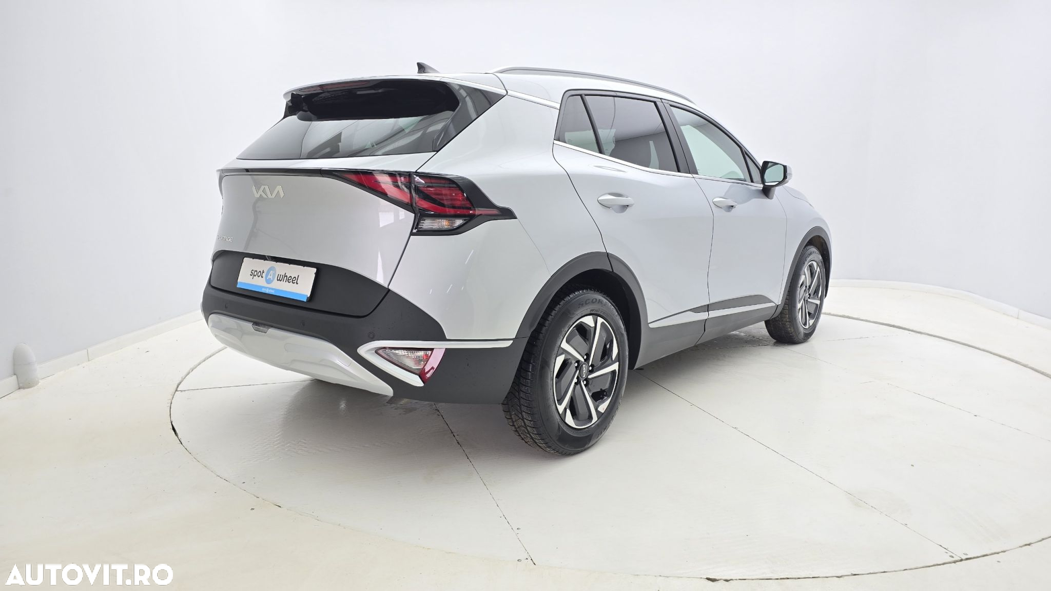 Kia Sportage 1.6 T-GDI HEV 6AT 4x4 Business Line - 6