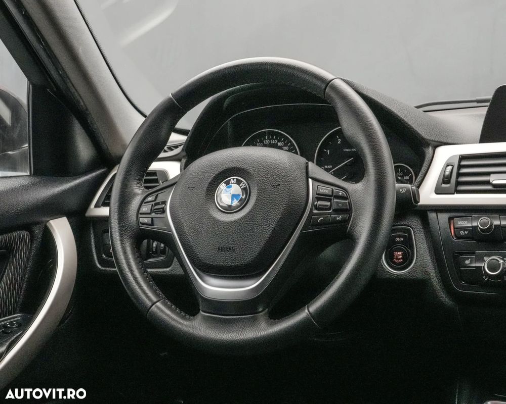 BMW Seria 3 318d Blue Performance Modern Line - 16