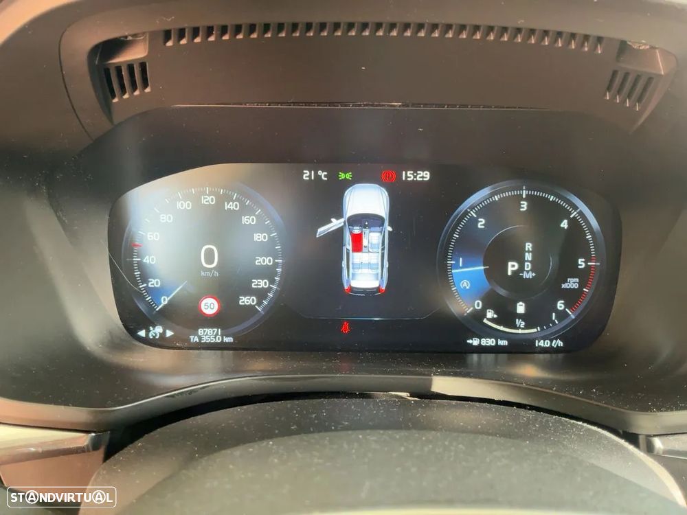 Volvo XC 60 2.0 B5 R-Design AWD - 8