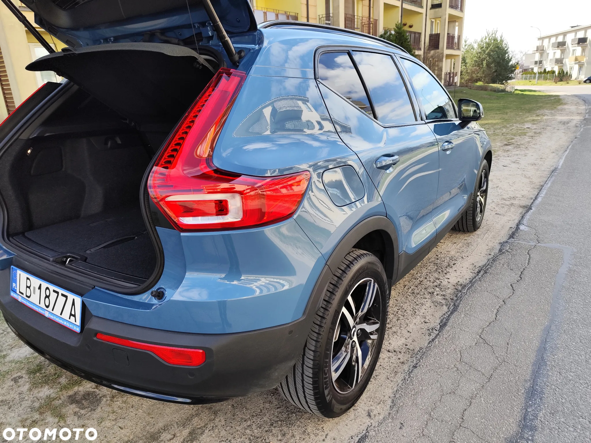 Volvo XC 40 B5 AWD Ultimate Dark - 18