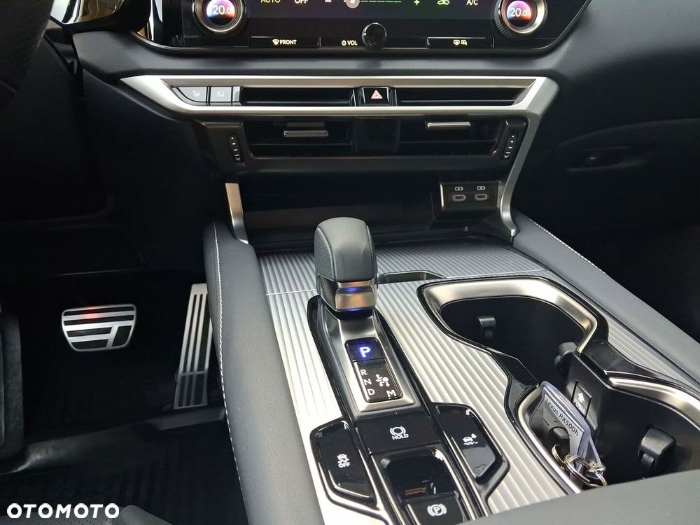 Lexus RX - 18