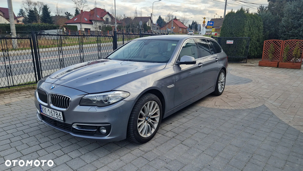 BMW Seria 5 525d xDrive Touring Luxury Line