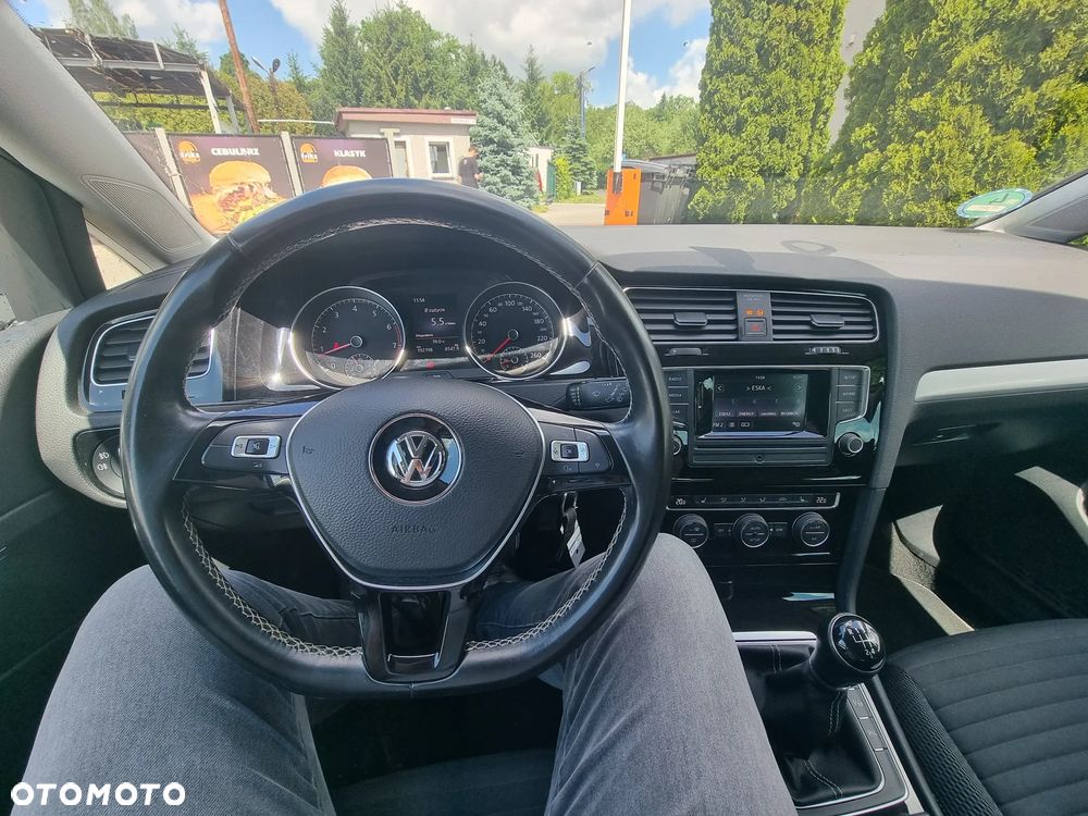 Volkswagen Golf - 15