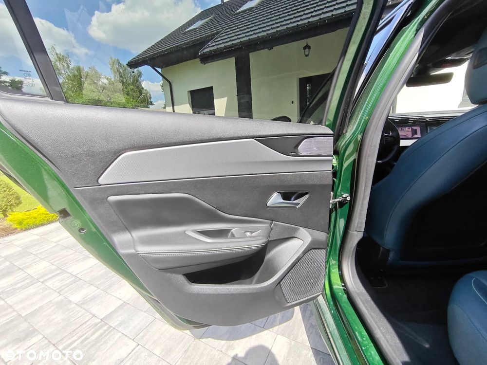 Peugeot 308 1.2 PureTech GT Pack S&S EAT8 - 15
